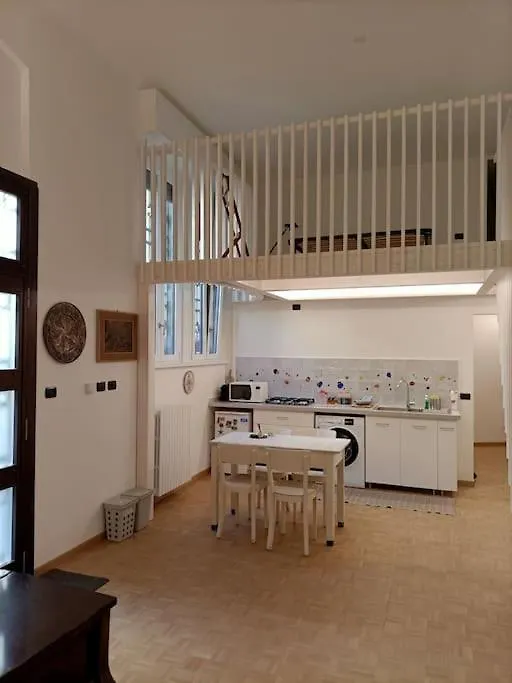 Silenzioso Loft Vicino Alla Stazione Centrale Lägenhet Milano Italien